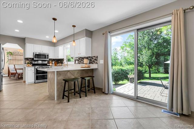 6503 Mountview, Brighton, MI 48116