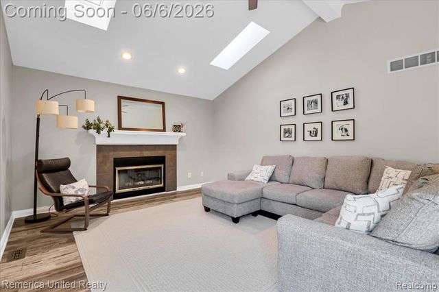 6503 Mountview, Brighton, MI 48116