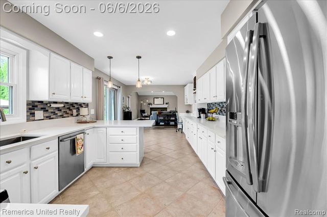 6503 Mountview, Brighton, MI 48116