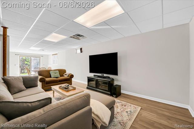 6503 Mountview, Brighton, MI 48116
