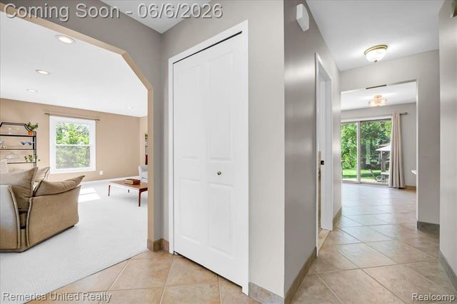 6503 Mountview, Brighton, MI 48116