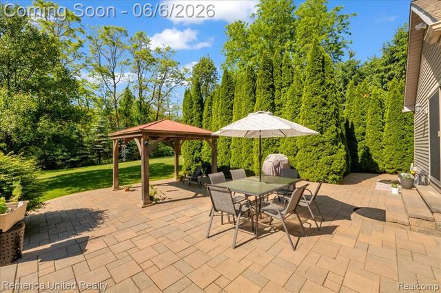 6503 Mountview, Brighton, MI 48116