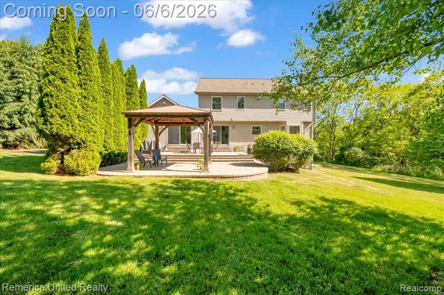 6503 Mountview, Brighton, MI 48116