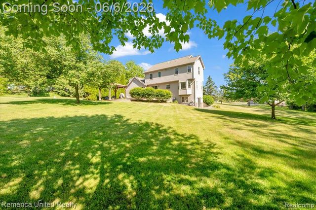 6503 Mountview, Brighton, MI 48116