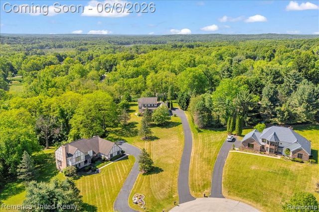 6503 Mountview, Brighton, MI 48116