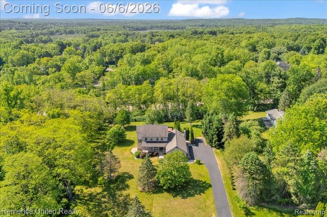 6503 Mountview, Brighton, MI 48116