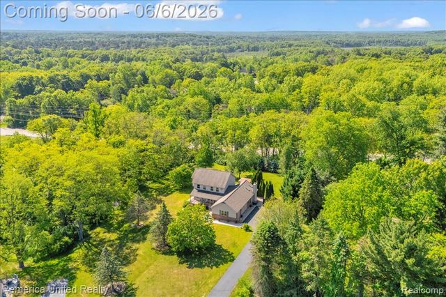 6503 Mountview, Brighton, MI 48116