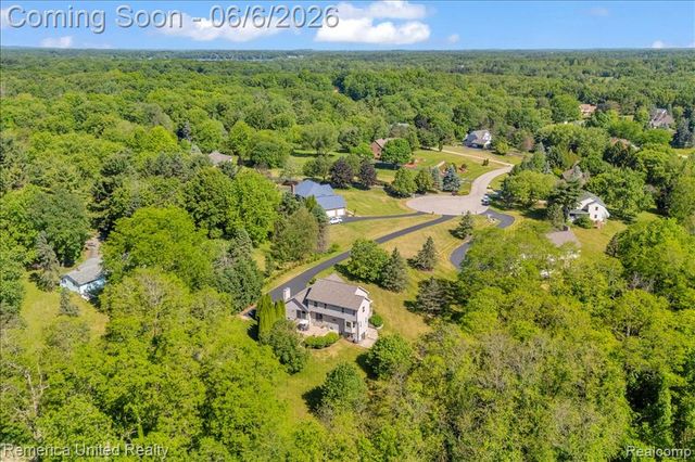 6503 Mountview, Brighton, MI 48116