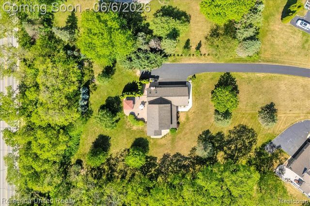 6503 Mountview, Brighton, MI 48116