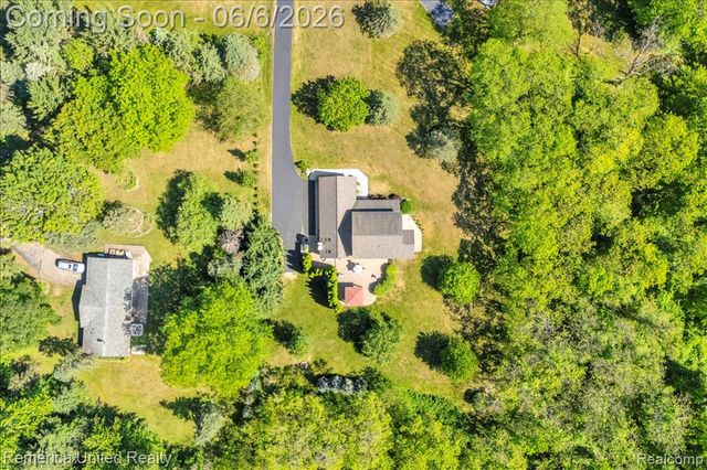 6503 Mountview, Brighton, MI 48116