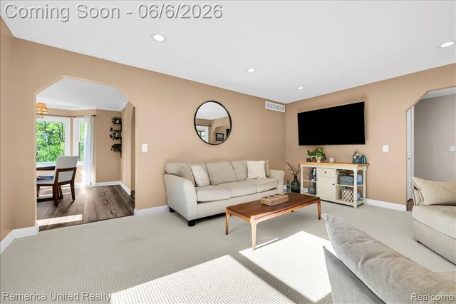 6503 Mountview, Brighton, MI 48116