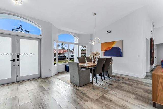 19411 NW 2nd St, Pembroke Pines, FL 33029