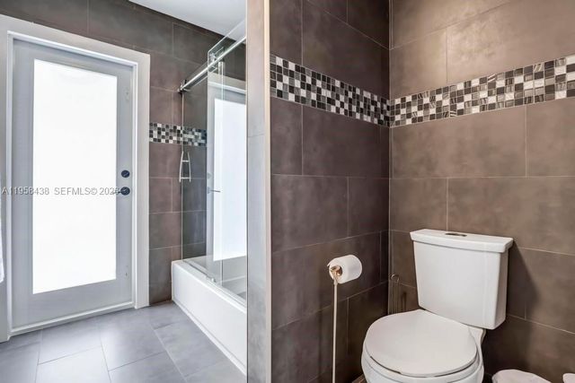 19411 NW 2nd St, Pembroke Pines, FL 33029