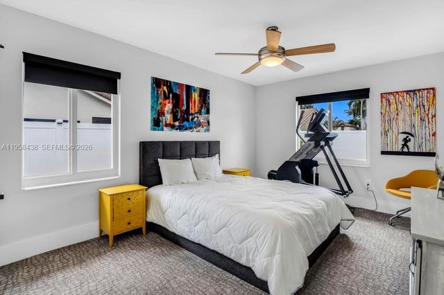 19411 NW 2nd St, Pembroke Pines, FL 33029