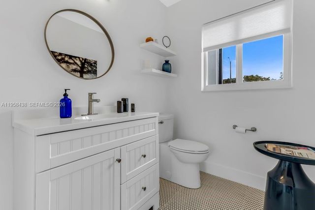 19411 NW 2nd St, Pembroke Pines, FL 33029