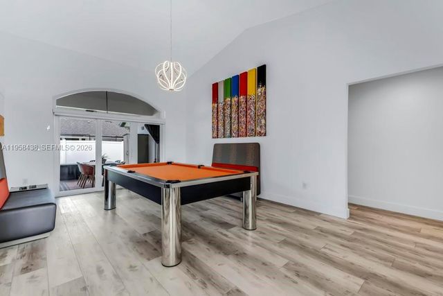 19411 NW 2nd St, Pembroke Pines, FL 33029