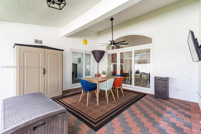 19411 NW 2nd St, Pembroke Pines, FL 33029