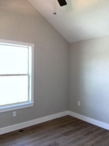 3760 W Riley Street, Bolivar, MO 65613