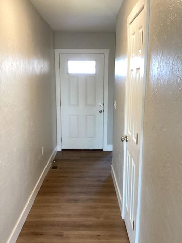 3760 W Riley Street, Bolivar, MO 65613