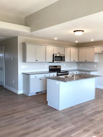 3760 W Riley Street, Bolivar, MO 65613