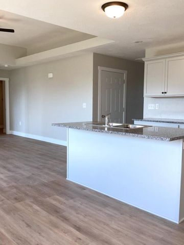 3760 W Riley Street, Bolivar, MO 65613