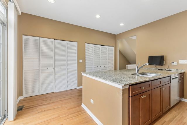 2411 N 75th Avenue, Elmwood Park, IL 60707