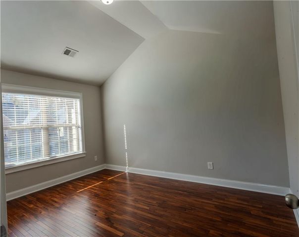 3478 Woodshade Drive, Loganville, GA 30052