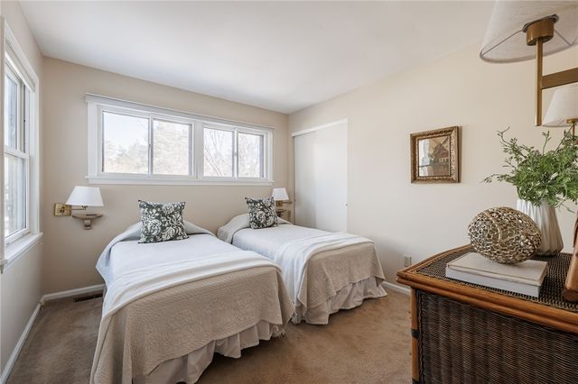 27 Andrews Way, South Bristol, NY 14424