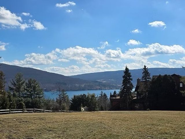 27 Andrews Way, South Bristol, NY 14424