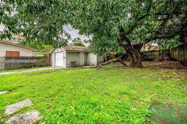 2800 SW 16th Ter, Miami, FL 33145