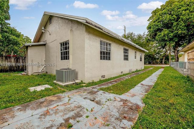2800 SW 16th Ter, Miami, FL 33145