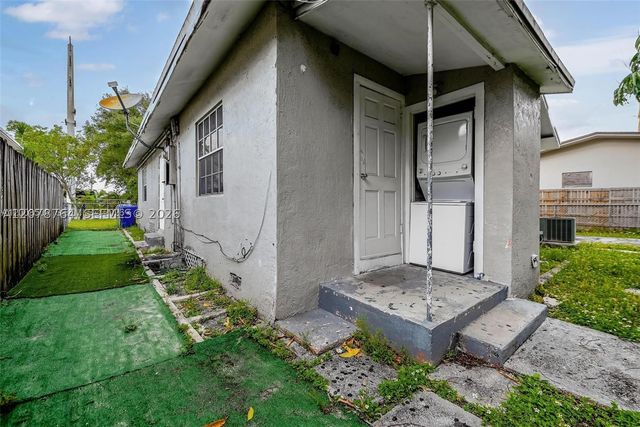 2800 SW 16th Ter, Miami, FL 33145
