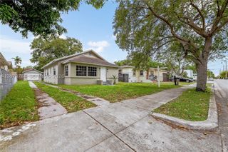 2800 SW 16th Ter, Miami, FL 33145