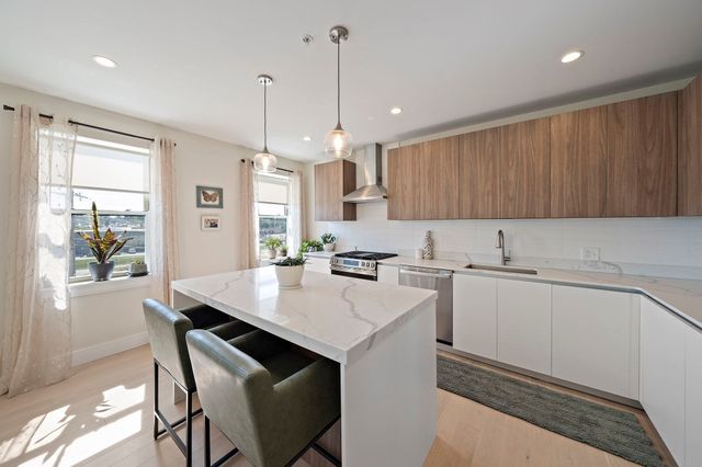 488 Quincy Ave 4, Quincy, MA 02169