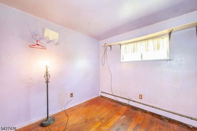 32 Madison Dr, Ogdensburg Boro, NJ 07439