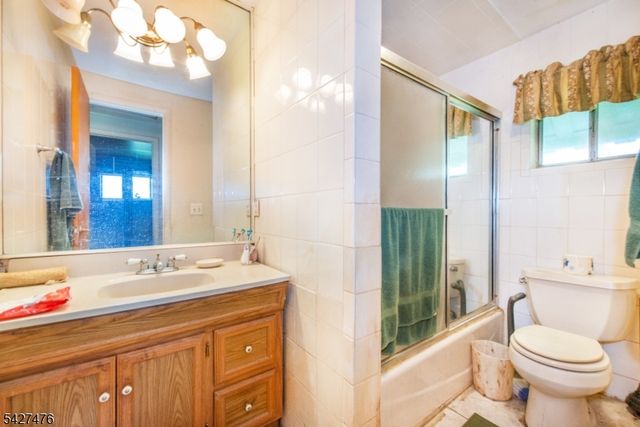 32 Madison Dr, Ogdensburg Boro, NJ 07439