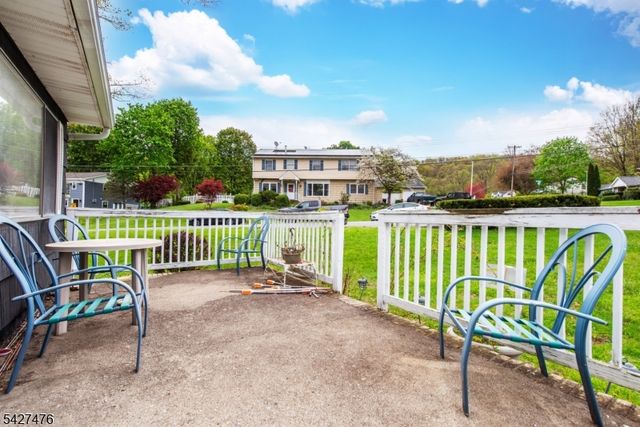 32 Madison Dr, Ogdensburg Boro, NJ 07439