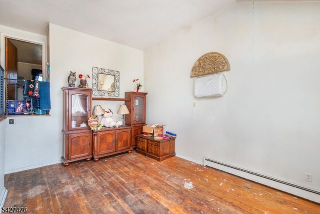 32 Madison Dr, Ogdensburg Boro, NJ 07439