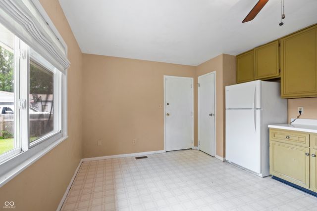 6109 Dartmoor Ct, Indianapolis, IN 46254