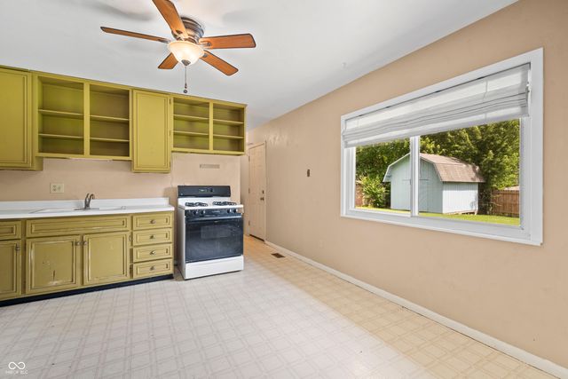 6109 Dartmoor Ct, Indianapolis, IN 46254