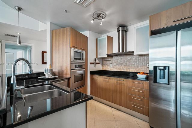 5970 Indian Creek Dr PH-4, Miami Beach, FL 33140