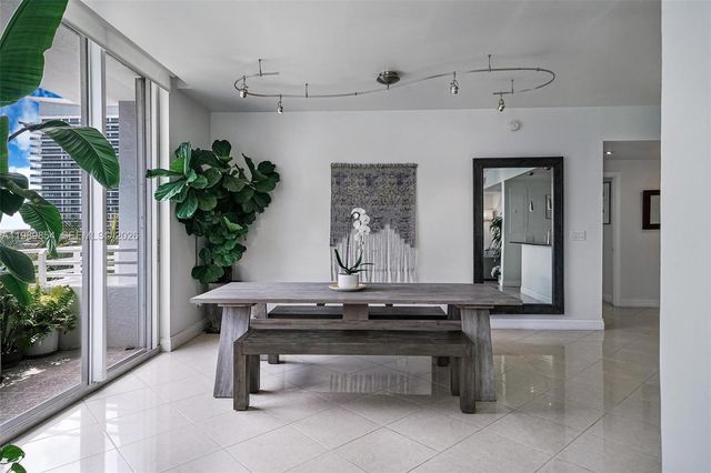 5970 Indian Creek Dr PH-4, Miami Beach, FL 33140