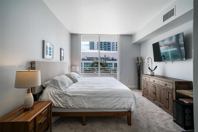 5970 Indian Creek Dr PH-4, Miami Beach, FL 33140