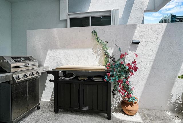 5970 Indian Creek Dr PH-4, Miami Beach, FL 33140