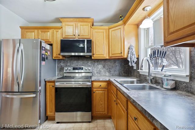 4956 Center Street, Millington, MI 48746