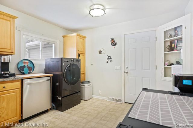 4956 Center Street, Millington, MI 48746