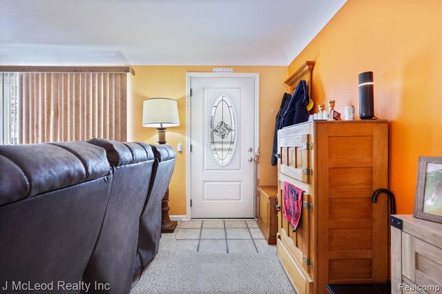 4956 Center Street, Millington, MI 48746