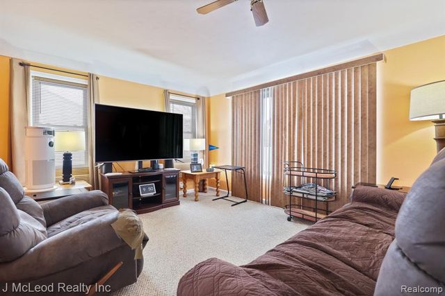 4956 Center Street, Millington, MI 48746