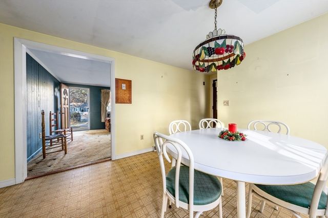 15 Yenom, Dennis, MA 02660