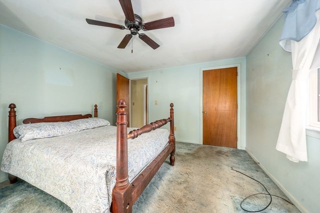 15 Yenom, Dennis, MA 02660